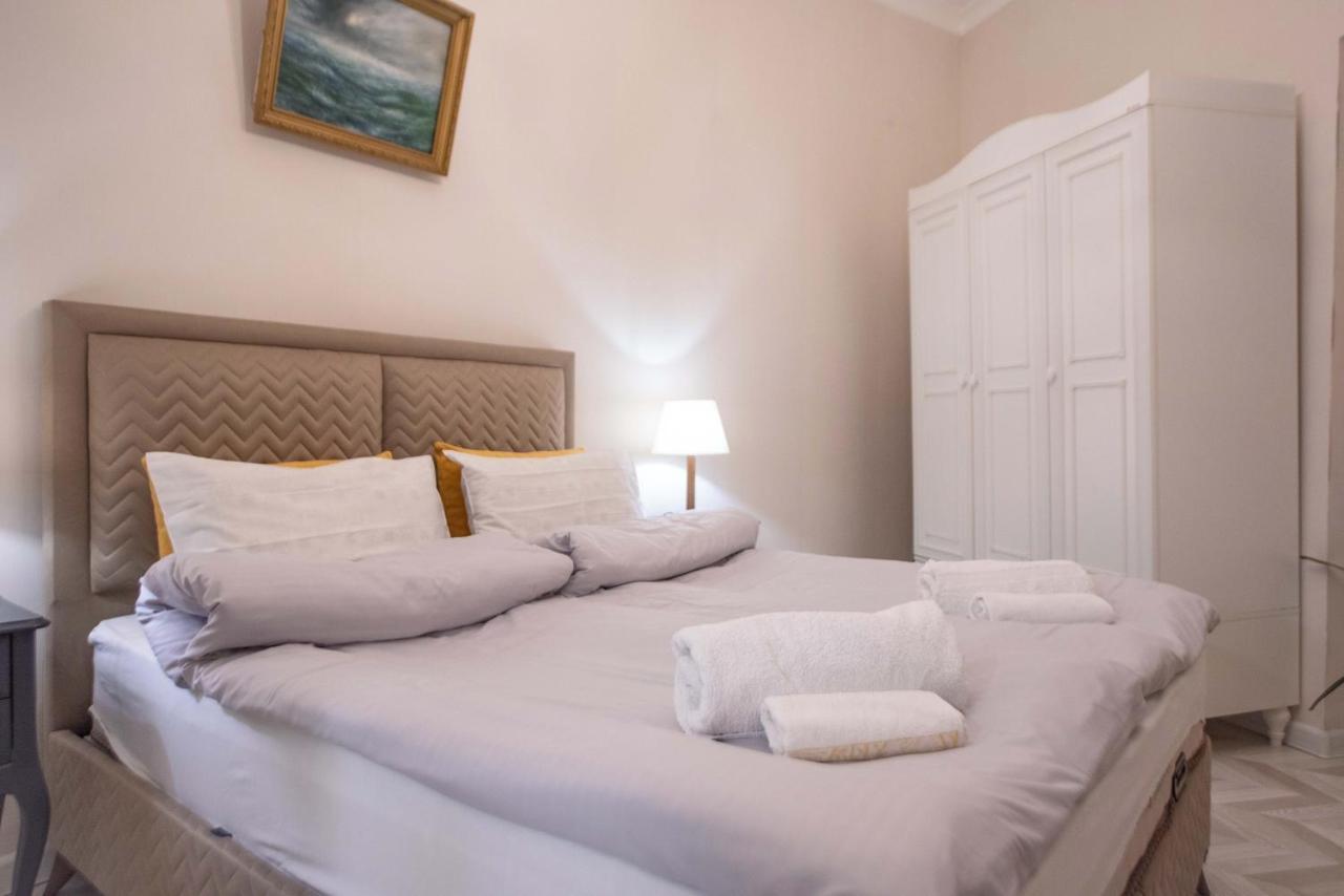 Old Town-Booking Apartment Tbilisi Exterior foto